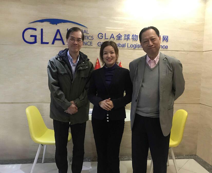 左起:黃輔華、孫文芳、馮祖期 左起:黃輔華、孫文芳、馮祖期